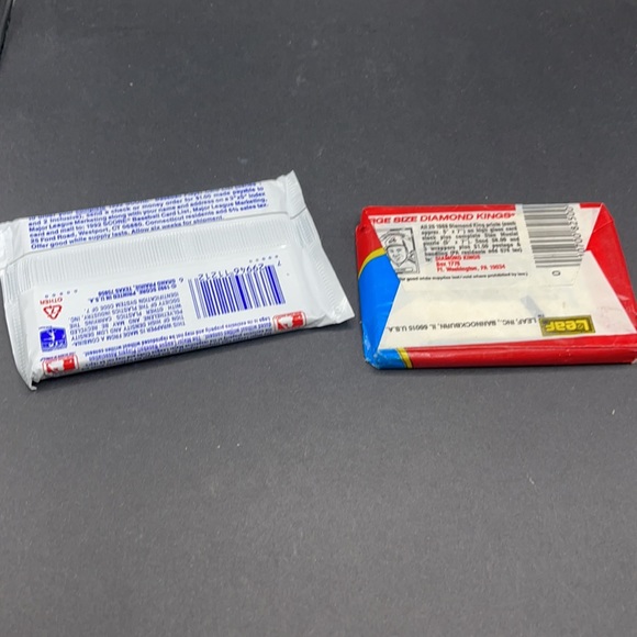 COPY - Nip 2 packs of Baseball Cards - Picture 2 of 2